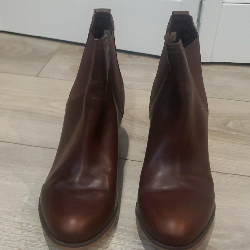 Elegant Brown Leather Ankle Boots